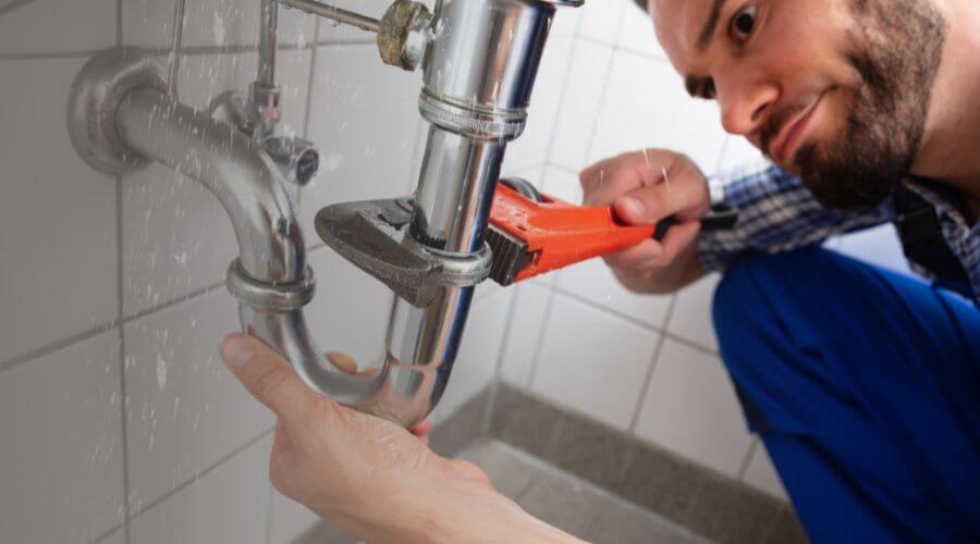 Local annual plumbing maintenance in Holman, NM